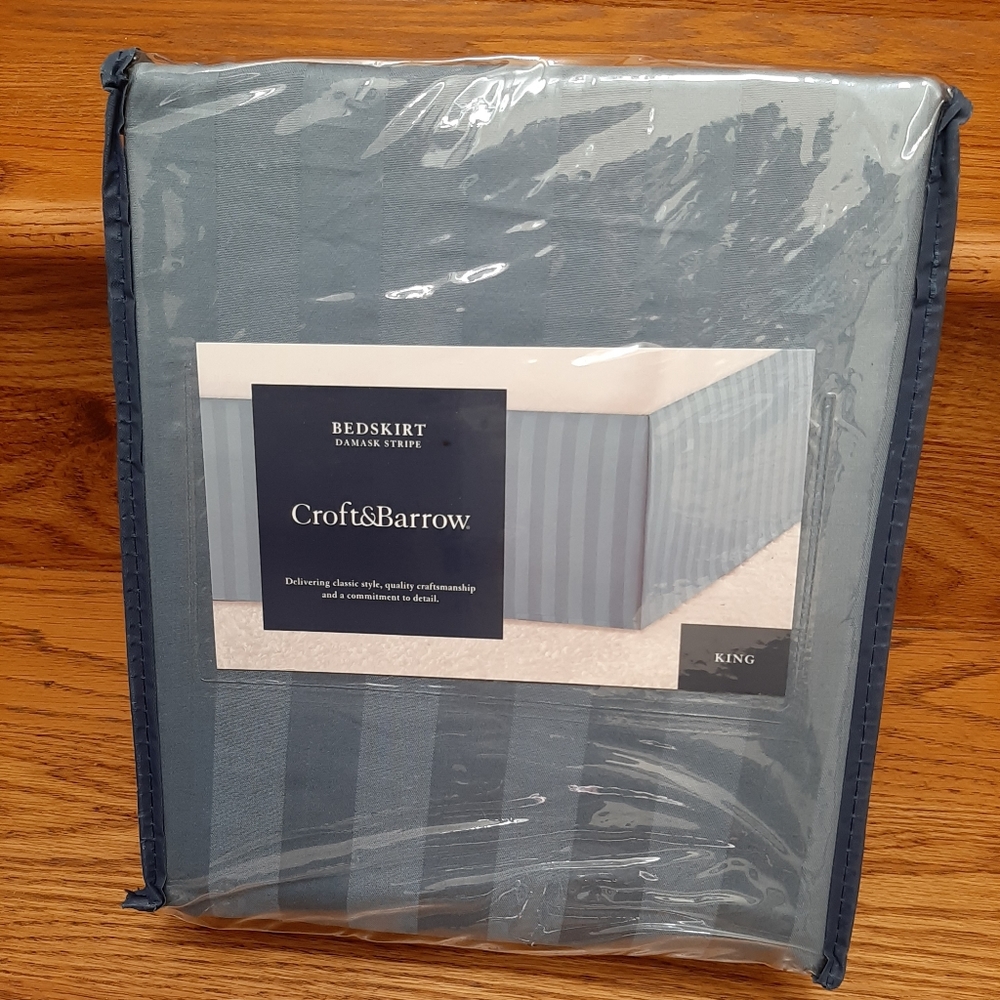 Croft & Barrow king blue Damask Stripe Bedskirt